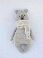 Льняной сувенир Мишка в шарфике серый